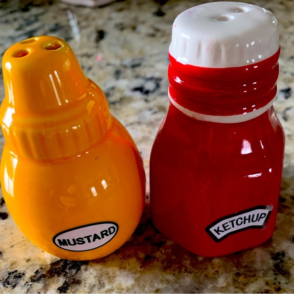 Other - Salt and Pepper Shakers!!Conversation starter!🧂🧂